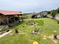 Gorgeous Farmhouse With Beautiful Living Space And Walled Garden