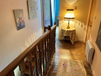 Gorgeous Farmhouse With Beautiful Living Space And Walled Garden