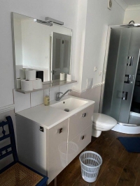 Beautifully-presented 2 Bedroomed Town house