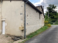 Jolie Maison en Pierre, proche de Ruffec