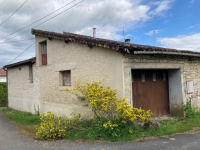 Jolie Maison en Pierre, proche de Ruffec