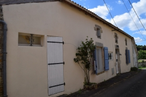 Maison avec 2 Chambres et Grange - Dans Un Village Pittoresque