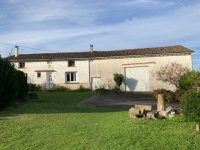Longère avec grange attenante et nombreuses dépendances