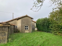 Longère avec grange attenante et nombreuses dépendances