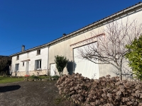 Longère avec grange attenante et nombreuses dépendances