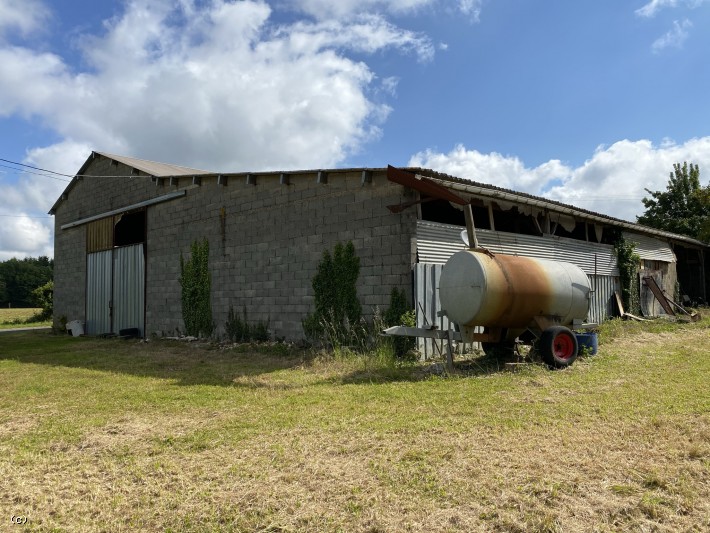 Large Agricultural Building With Land With Planning Permission.