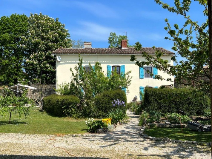 Beautiful Village House With A Gite