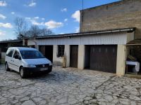 Maison de Village Proche Commerces Avec Jardin et Dépendances