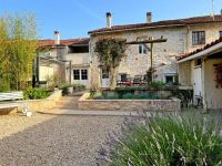 Superbe Maison Du XVe Siècle Avec Beau Jardin Et Garage - Verteuil