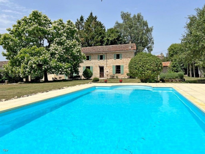 Beautiful 19th Century Stone House With Heated Pool And Mature Gardens