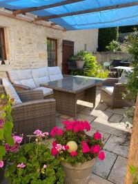 Très Belle Maison Ancienne de 4 Chambres dans un Hameau Calme