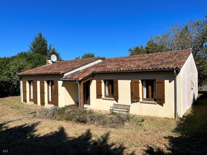 Maison Familiale sur un Terrain de 900 m²