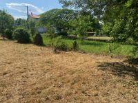 A SAISIR! Beau Terrain de Loisir à Verteuil sur Charente Cloturé Avec Accès Rivière