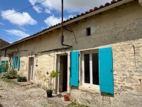 Lovely 2 Bedroom House with Enclosed Grounds
