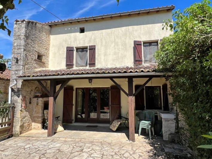 Charmante Petite Maison Ancienne Avec Belle Cour