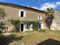 Maison Ancienne 4 Chambres avec de Nombreuses Dépendances