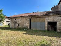 Old 4 bedroom house with numerous outbuildings