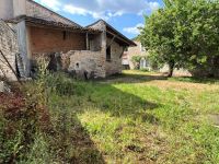 Maison Ancienne 4 Chambres avec de Nombreuses Dépendances