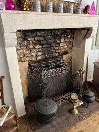 Très Belle Maison Ancienne de 4 Chambres dans un Hameau Calme