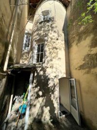Appartement / Local Commercial avec Courette