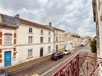 Belle Maison de Ville à Ruffec Avec 4 Chambres et Jardin Clos