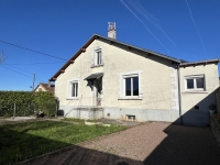Town House with Enclosed Garden and Garage