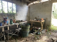 Ancien corps de Ferme avec Grand Terrain et Grandes Dépendances