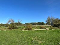 Jolie Maison Ancienne Avec Garage Et Terrain De Plus D'Un Hectare