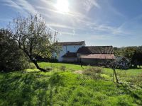 Jolie Maison Ancienne Avec Garage Et Terrain De Plus D'Un Hectare