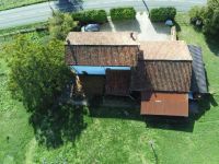 Jolie Maison Ancienne Avec Garage Et Terrain De Plus D'Un Hectare