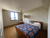 Jolie Longère avec 4 Chambres et Jardin à 10 minutes de Sauze Vaussais