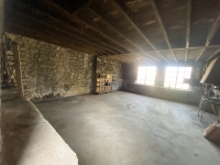 Beautiful Village House close to Nanteuil en vallée