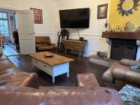 Spacious 5 Bedroomed Townhouse, Close to Commerce