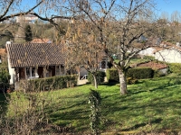 Charmant Pavillon de 3 Chambres avec Sous-Sol à Ruffec