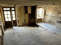 Maison De Campagne A Rénover Sans Extérieur