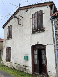 Maison De Campagne A Rénover Sans Extérieur