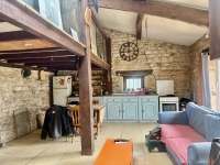 Belle Longère et Gite avec Terrain Près de Ruffec