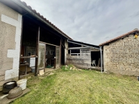 Belle Longère et Gite avec Terrain Près de Ruffec