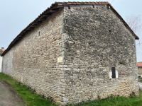 Belle Maison En Pierre Avec Jardin et Un Terrain de Loisirs En Bordure de la Charente