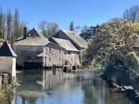 Verteuil-Sur-Charente. Ancien Moulin à Grain dans un Cadre Idyllique