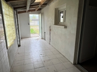 Maison Ancienne Avec Dépendances sur Grand Terrain