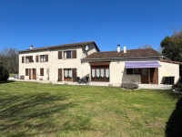 Grande Maison Ancienne Avec Gîte Et Superbe Terrain