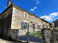 Maison Ancienne avec Jardin et Dépendances