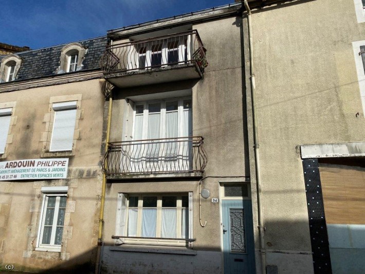 Traditional Charente Stone Town House 3 Bedrooms - In Ruffec