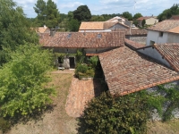 Belle Maison En Pierre Avec Jardin et Un Terrain de Loisirs En Bordure de la Charente