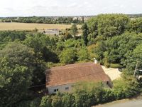 Beau Pavillon avec Beau Parc - Très Proche de Ruffec !