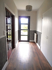 Beautiful Bungalow With A Basement and Views, Near Commerce