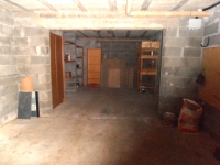 Beautiful Bungalow With A Basement and Views, Near Commerce