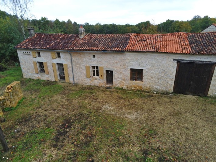 Belle Maison Ancienne Au Calme Avec Terrain De Plus d'un Hectare