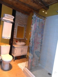 Exclusive! Pretty 2 Bedroomed Cottage With Courtyard/Garden and Orchard